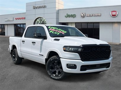 New 2025 RAM 1500 4x4 Crew Cab