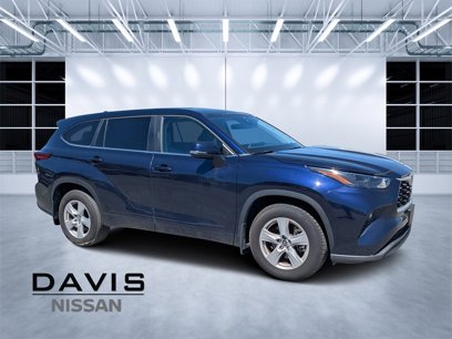 Used 2023 Toyota Highlander LE