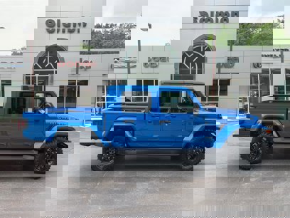 New 2025 Jeep Gladiator Sport