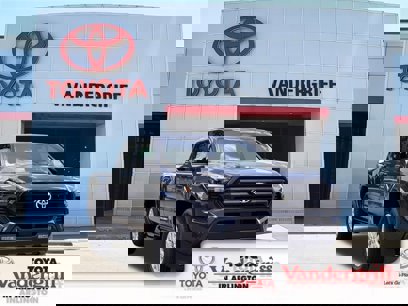 New 2025 Toyota Tacoma SR5