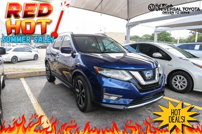 Used 2017 Nissan Rogue SL w/ SL Premium Package