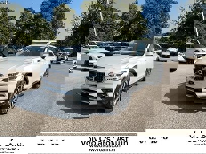 New 2025 Volvo V90 B6 Cross Country Plus w/ Protection Package Premier