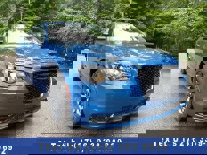 New 2023 Chrysler 300 Touring w/ Safetytec Plus Group