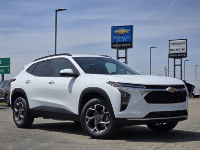 New 2025 Chevrolet Trax LT w/ Driver Confidence Package