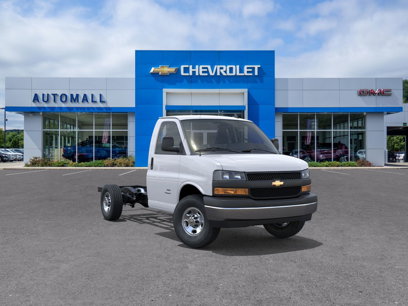 New 2025 Chevrolet Express 3500 w/ Power Convenience Package