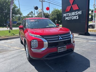 New 2025 Mitsubishi Outlander ES