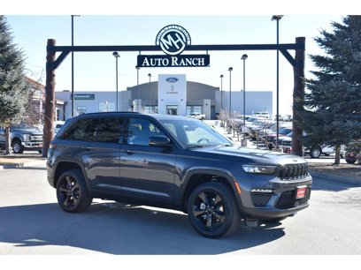 New 2025 Jeep Grand Cherokee Limited w/ Black Appearance Package