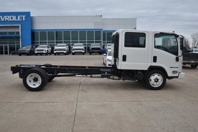 New 2024 Isuzu NPR