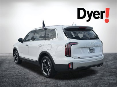 Used 2023 Kia Telluride EX w/ EX Captain's Chair Package