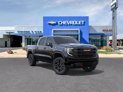 New 2025 GMC Sierra 1500 AT4 w/ Technology Package