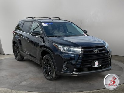 Used 2019 Toyota Highlander SE