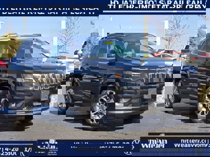 Used 2021 Jeep Cherokee Latitude Plus w/ Mopar Interior Package