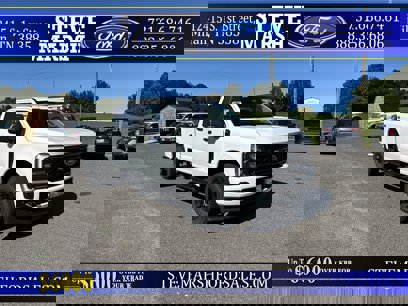 New 2025 Ford F250 XL