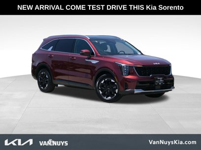 Certified 2025 Kia Sorento S w/ Panoramic Sunroof Package