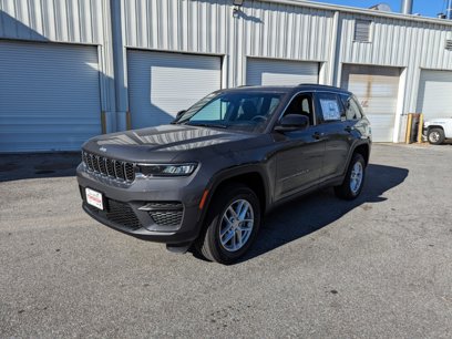 New 2025 Jeep Grand Cherokee Laredo X w/ Luxury Tech Group I