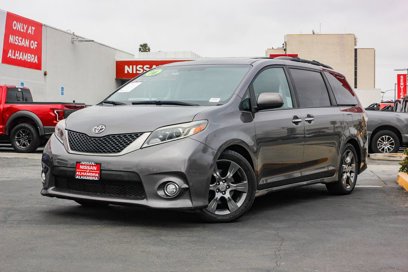 Used 2016 Toyota Sienna SE Premium