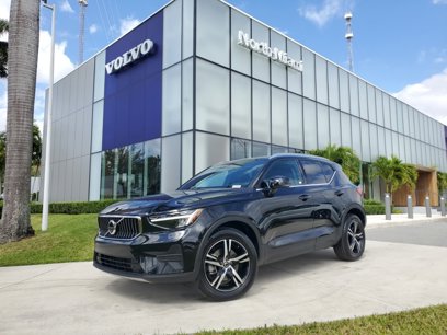 Certified 2025 Volvo XC40 B5 Core