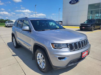 Used 2021 Jeep Grand Cherokee Laredo w/ Security & Convenience Group