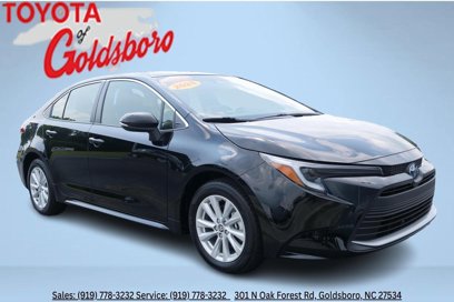 Used 2025 Toyota Corolla XLE
