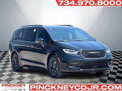 New 2025 Chrysler Pacifica Limited