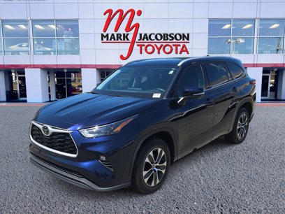 Used 2022 Toyota Highlander XLE