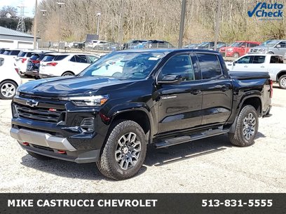 Used 2024 Chevrolet Colorado Z71 w/ Z71 Convenience Package 2