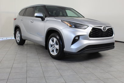 Used 2023 Toyota Highlander LE