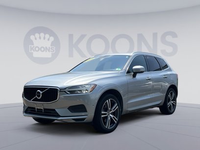 Used 2018 Volvo XC60 T5 Momentum w/ Convenience Package