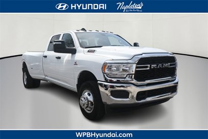 Used 2024 RAM 3500 Tradesman w/ Chrome Appearance Group