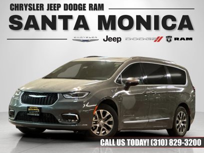 New 2025 Chrysler Pacifica Pinnacle