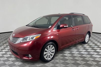 Used 2017 Toyota Sienna Limited Premium