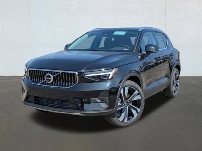 New 2025 Volvo XC40 B5 Ultra w/ Climate Package