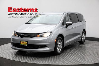 Used 2022 Chrysler Voyager LX