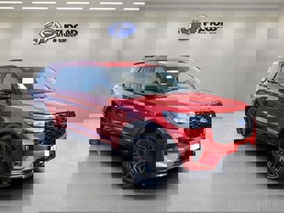 New 2025 Ford Explorer ST-Line w/ Premium Package