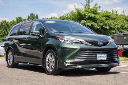 Used 2022 Toyota Sienna Platinum