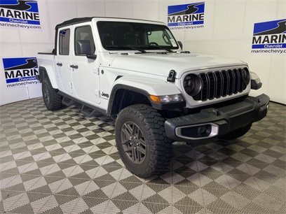 Used 2024 Jeep Gladiator Sport