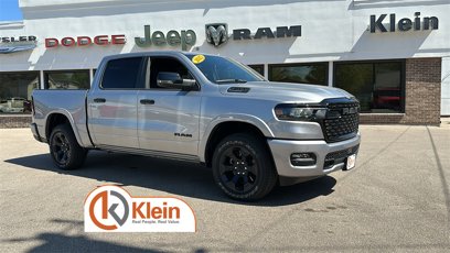 New 2025 RAM 1500 4x4 Crew Cab