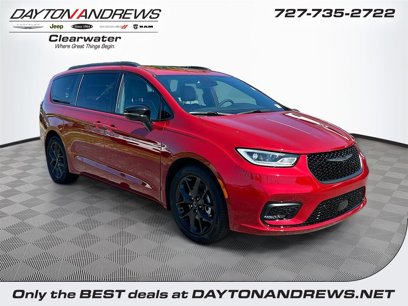 New 2025 Chrysler Pacifica Limited