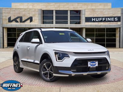 New 2025 Kia Niro SX
