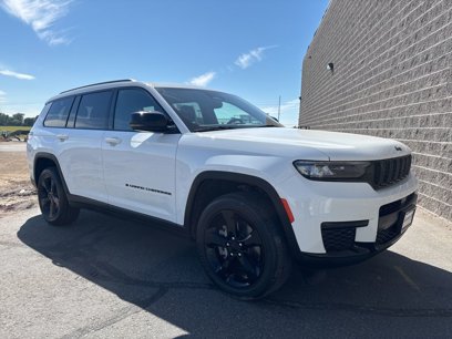 Used 2023 Jeep Grand Cherokee L Laredo