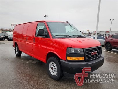 New 2024 GMC Savana 3500 Extended w/ Driver Convenience Package