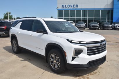 New 2025 Chevrolet Traverse LT