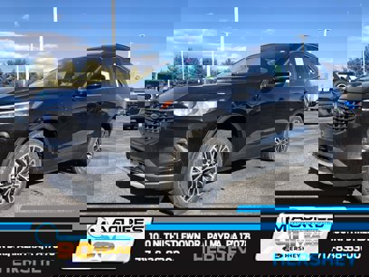 New 2025 Ford Escape SE w/ Class II Trailer Tow Package