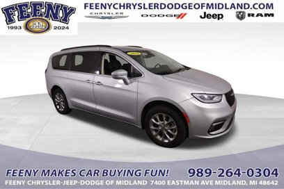 Used 2022 Chrysler Pacifica Touring-L