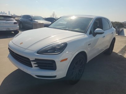 Certified 2022 Porsche Cayenne Platinum Edition