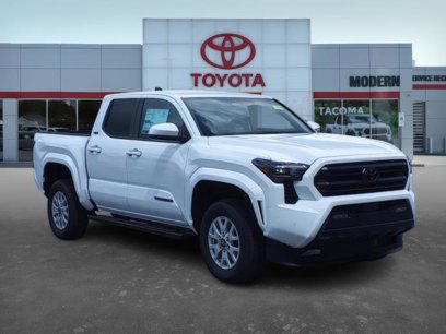 New 2024 Toyota Tacoma SR5