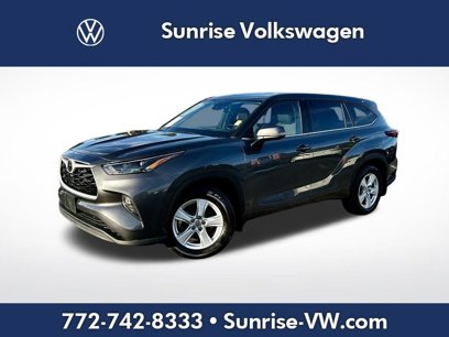 Used 2022 Toyota Highlander LE