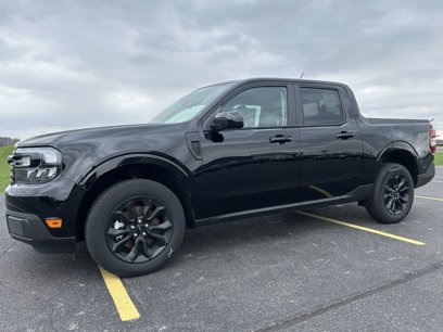 New 2024 Ford Maverick Lariat w/ Black Appearance Package