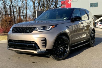 New 2025 Land Rover Discovery Dynamic SE