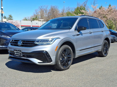 Used 2022 Volkswagen Tiguan SE R-Line